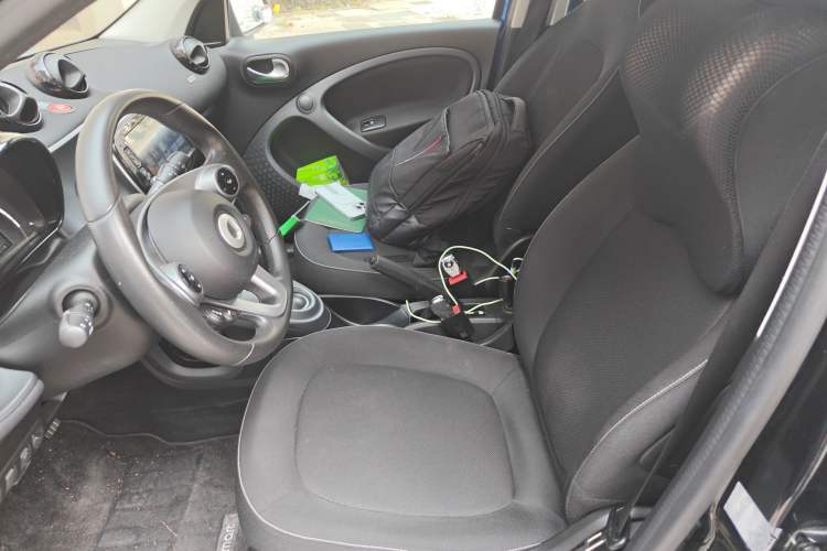 Used smart forfour 2018 1.0L 52kW Passion Edition Left Front Seat