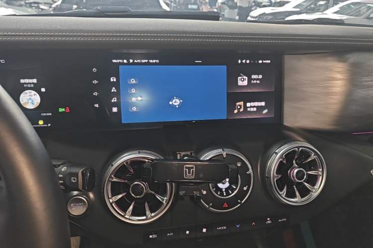 Used Tank 300 2024 2.0T Conqueror Audio And AC Panel