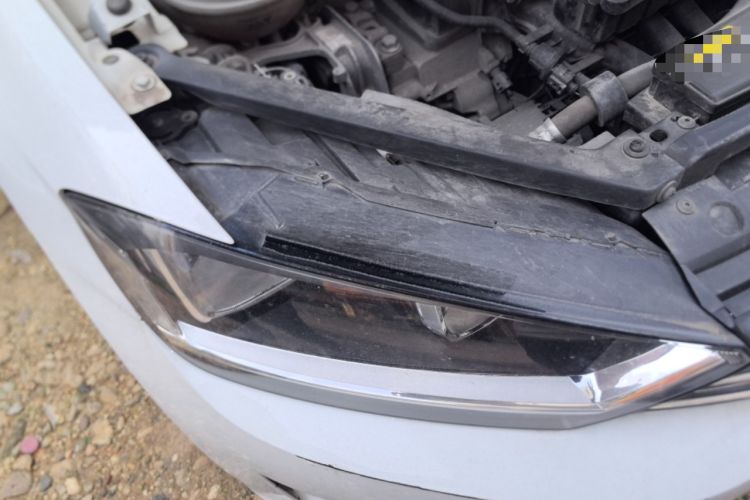 Used Volkswagen Golf Sportsvan 2018 1.6L Automatic Comfort Model Right Front Headlight