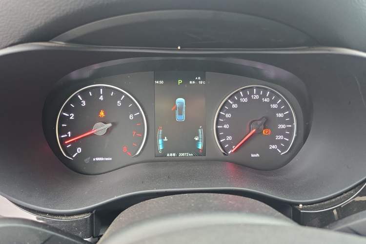 Used BYD Song MAX 2019 1.5T Automatic Smart Connect Ruiyi Sunroof Model 7 Seats China VI Standard Instrument Cluster