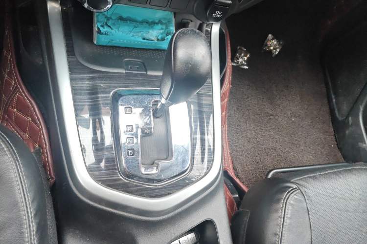 Used Nissan Terra 2018 2.5L Automatic 4x4 Flagship Edition Gear Lever