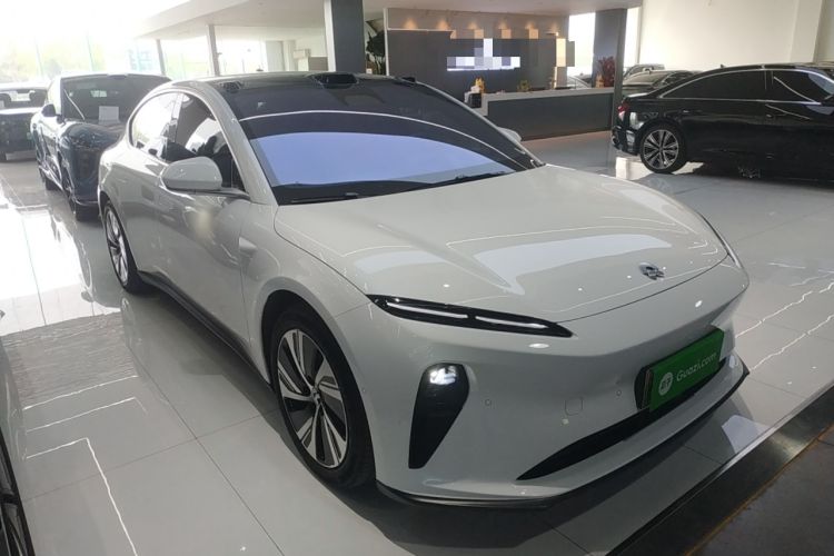 Used Nio ET5 2024 75 kWh Front Right 45 Deg