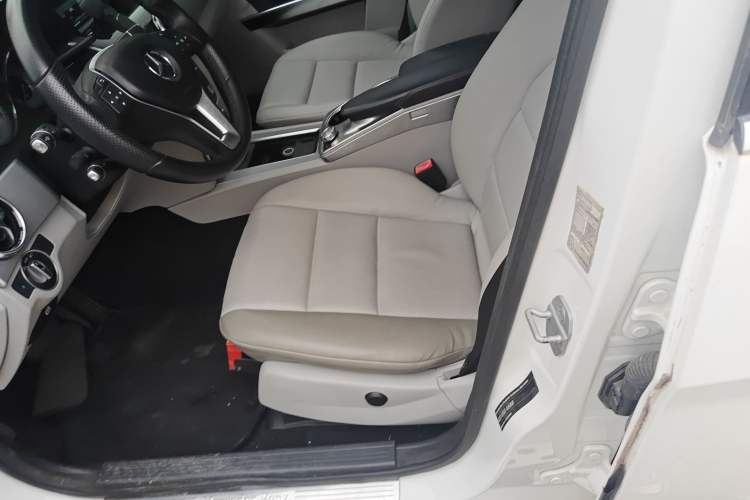 Used Mercedes-Benz GLK-Class 2013 Facelift GLK 300 4MATIC Fashion Edition