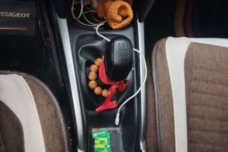 Used Peugeot 301 2017 1.6L Manual Comfort Edition Gear Lever