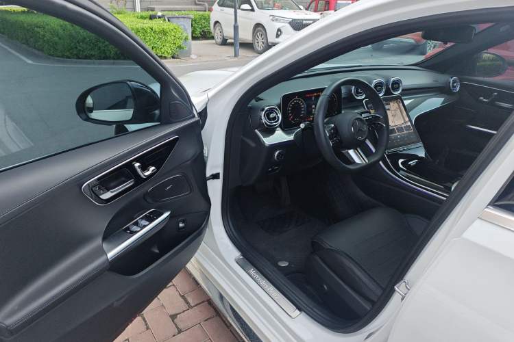 Used Mercedes-Benz C-Class 2023 Restyled C 260 L Sport Edition Driver Seat