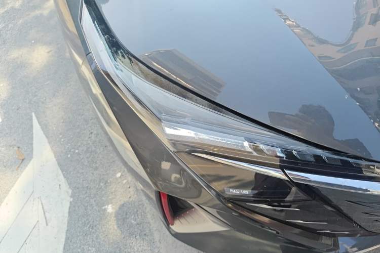 Used CHANGAN OSHAN Z6 2023 Blue Whale 1.5T DCT Smart Luxury Model Right Front Headlight