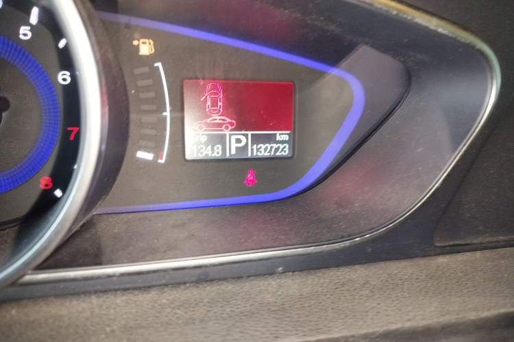 Used Roewe 550 2014 550S 1.8L Automatic Smart Selection Model Odometer Close Up