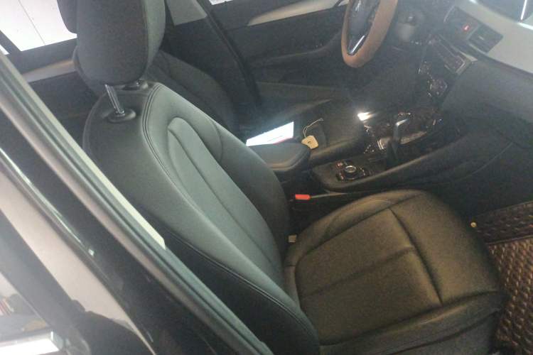 Used BMW X1 2019 sDrive20Li Leading Model Right Front Seat