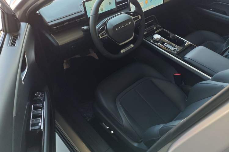 Used Wuling Xingguang 2024 Co-Creation Edition 510 Advanced Model