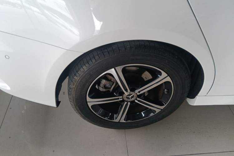 Used Mercedes-Benz A-Class 2022 Revised Version A 200 L Sport Sedan Fashionable Style
