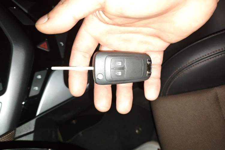 Used Chevrolet Cruze 2013 Hatchback 1.6L Manual Luxury Model
