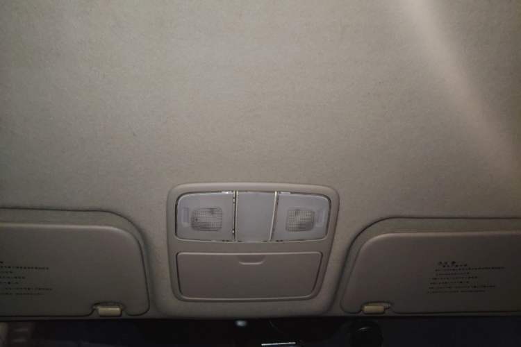 Used Hyundai Celesta 2015 1.6L Manual Comfort Model