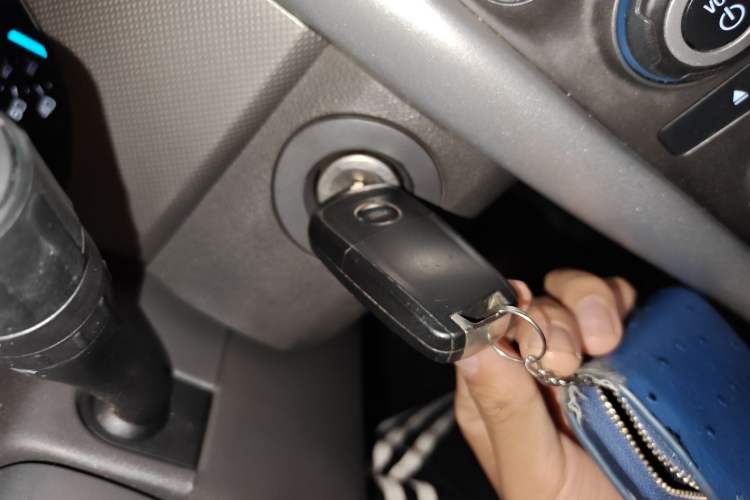 Used Ford Edge 2012 2.0T Elite Sunroof Edition Vehicle Key