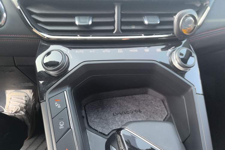 Used Lynk & Co 06 2020 1.5T JinPro model