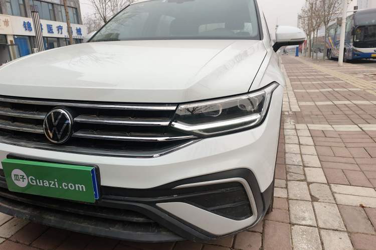 Used Volkswagen Tiguan L 2024 300TSI Automatic Two-Wheel Drive Smart Edition
