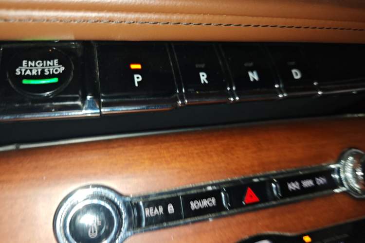 Used Lincoln Aviator 2020 3.0T V6 Four-Wheel Drive Zunya Edition Gear Lever