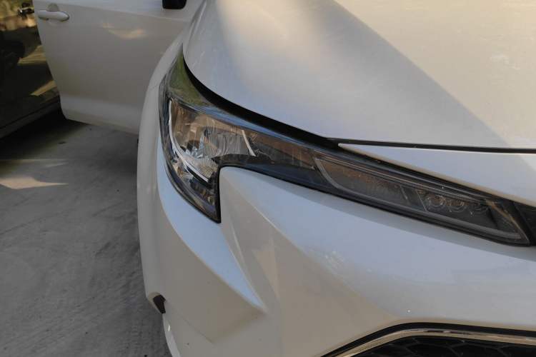 Used Toyota Levin 2019 185T CVT Luxury Edition China VI Standard Right Front Headlight