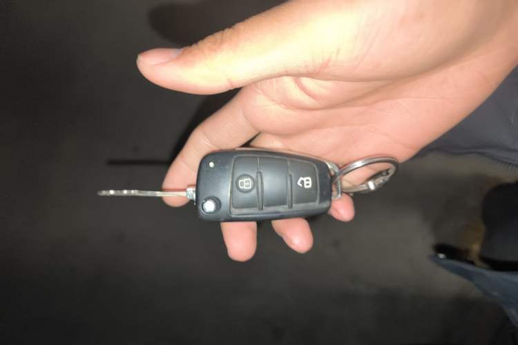 Used JAC Group T6 2018 2.0T Diesel China V Creator Edition Luxury Long-Wheelbase HFC4DB2-1D1