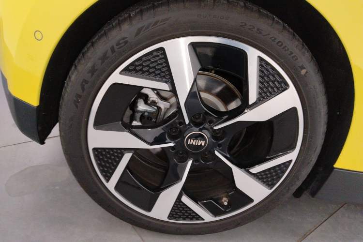 Used MINI Electric MINI COOPER 2024 452km COOPER SE Artist
