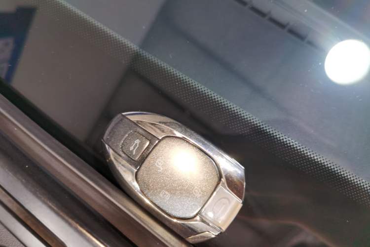 Used GAC Trumpchi M8 2023 Zongshi Series Dual-Motor YuZun Edition Vehicle Key