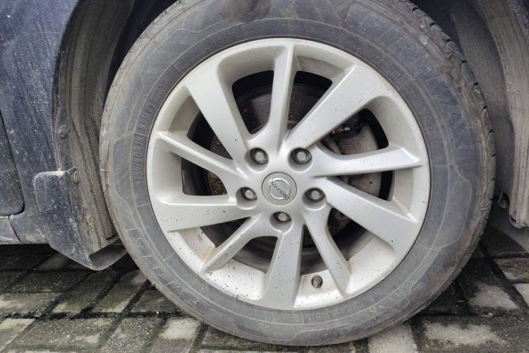 Used Nissan Sylphy 2012 1.6 XL CVT Luxury Edition Right Front Wheel Hub
