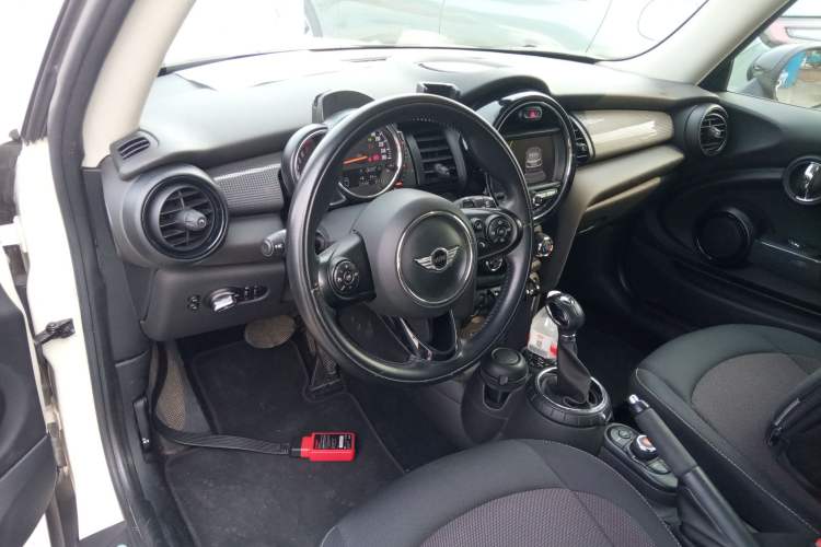 Used MINI MINI 2014 1.5T COOPER Fun