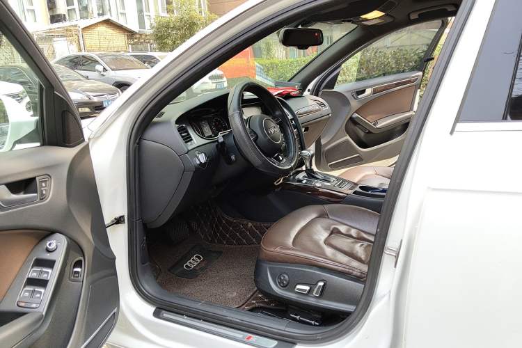 Used Audi A4L 2016 35 TFSI Collection Edition S line Comfort Model