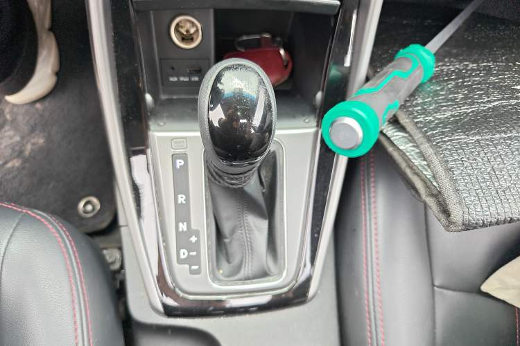 Used Hyundai Elantra (5th Generation / Langdong) 2015 1.6L Automatic Leading Model