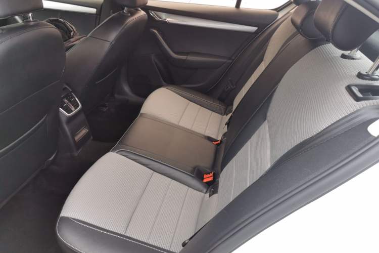 Used Skoda Octavia 2017 1.6L Automatic Chuanxing Edition
