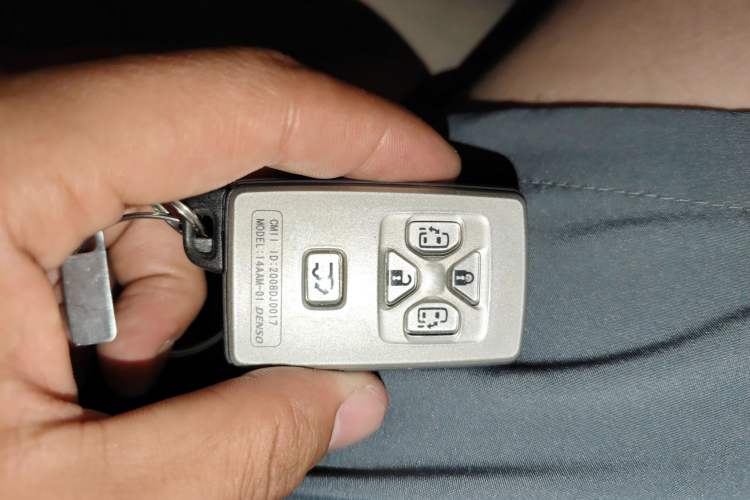 Used Toyota Previa 2012 2.4L 7-Seater Standard Edition
