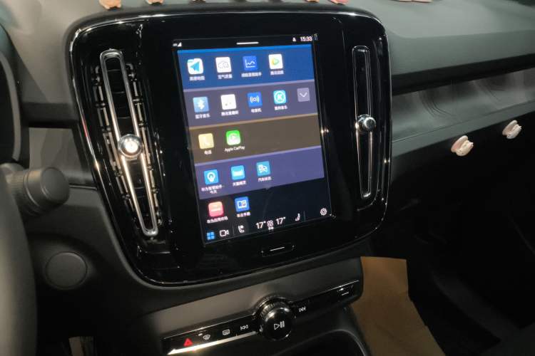 Used Volvo C40 2022 Long-Range PRO Version Audio And AC Panel