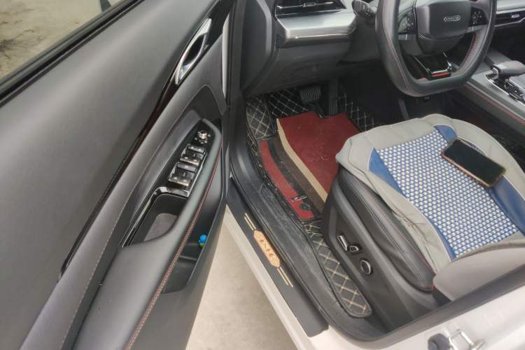 Used CHANGAN OSHAN Z6 2022 Blue Whale 1.5T DCT Smart Edition Driver Seat