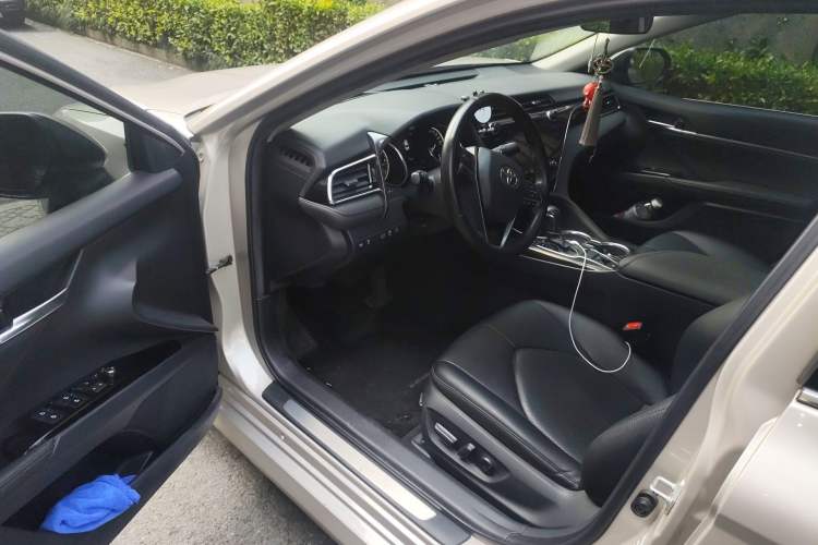 Used Toyota Camry 2019 2.0G Luxury Edition China VI Standard
