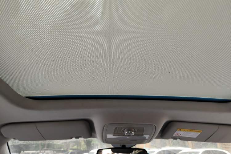 Used Roewe RX5 2016 30T Two-Wheel Drive Automatic Internet Smart Edition