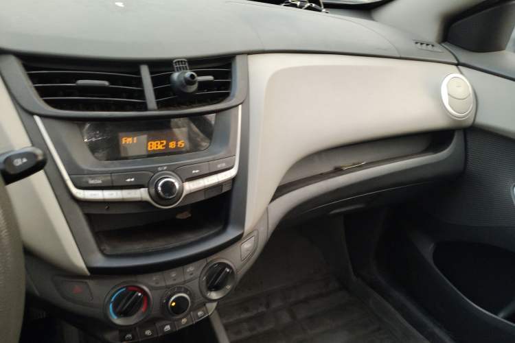 Used Chevrolet Sail 2015 Sail 3 1.3L Manual Ideal Edition Audio And AC Panel