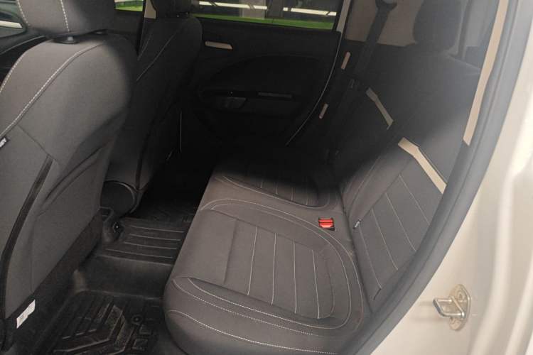 Used ORA White Cat 2022 Upgraded Model 305km Range Luxury Version Lithium-Ion Battery Left Rear Seat