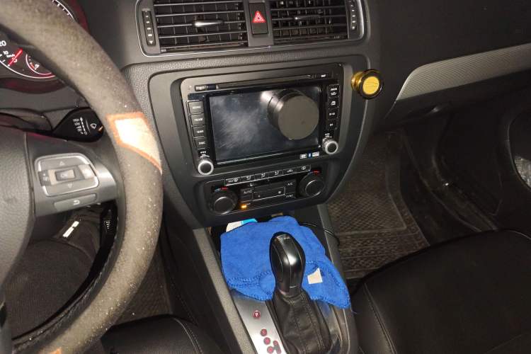 Used Volkswagen Sagitar 2014 Revised Version 1.4TSI Automatic Luxury Edition
