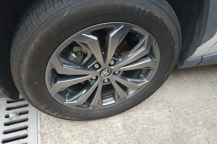 Used Toyota RAV4 2023 2.0L CVT Two-Wheel Drive Fashion Plus Edition Exterior 4