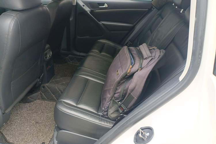 Used Volkswagen Tiguan 2015 1.8TSI Automatic All-Wheel-Drive Luxury Model Left Rear Seat