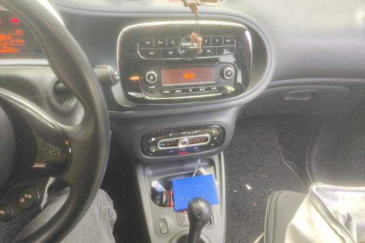 Used smart forfour 2018 1.0L 52 kW Dynamic Edition
