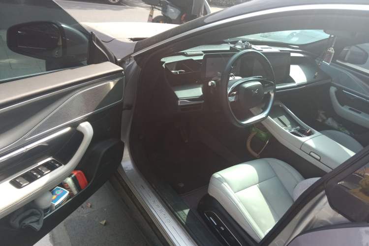 Used XPeng P7 2024 P7i 550 Pro Driver Seat