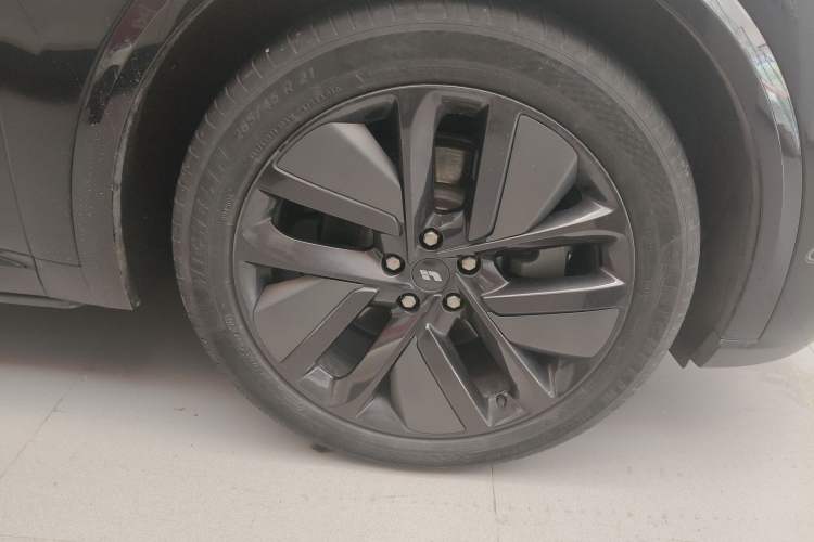 Used Li Auto L9 2024 Ultra Model Right Front Wheel Hub