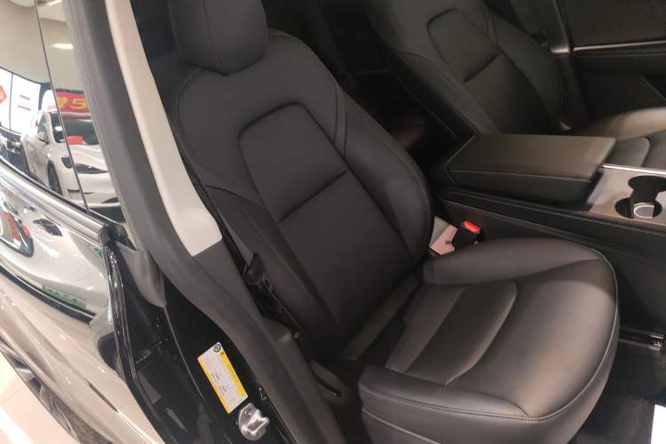 Used Tesla Model Y 2022 Rear-Wheel-Drive Version
