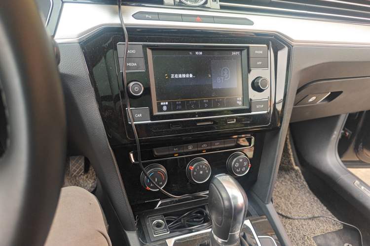 Used Volkswagen Magotan 2018 330TSI DSG Advanced Model Audio And AC Panel