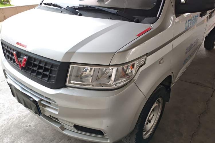 Used Wuling Rongguang New Truck 2019 1.5L Single-Row China VI L3C Left Front Headlight