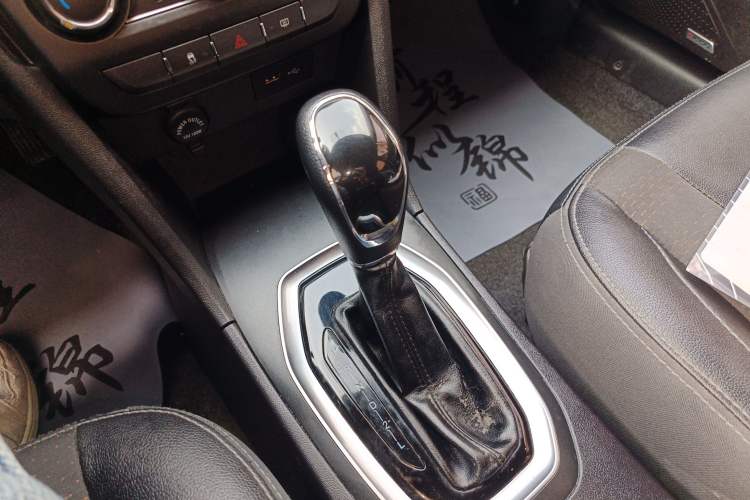 Used Chery Tiggo 3X 2018 1.5L Automatic Elite Edition Gear Lever