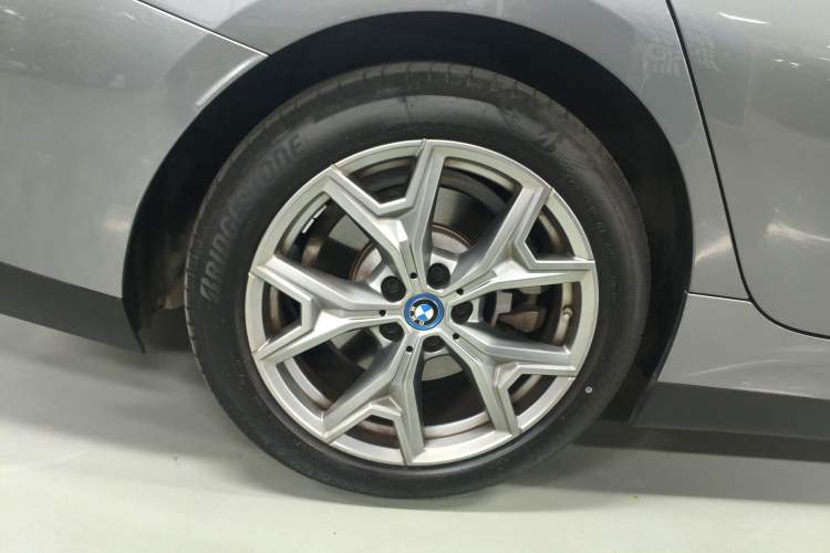 Used BMW i3 2024 eDrive 35 L Right Rear Wheel Hub