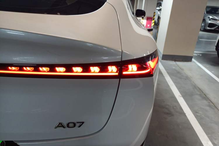 Used CHANGAN NEVO A07 2024 All-Electric "True Fragrance" Edition 710 Flagship Model Right Rear Taillight