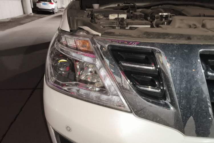 Used Nissan Patrol 2018 4.0L LinkedIn Edition Right Front Headlight