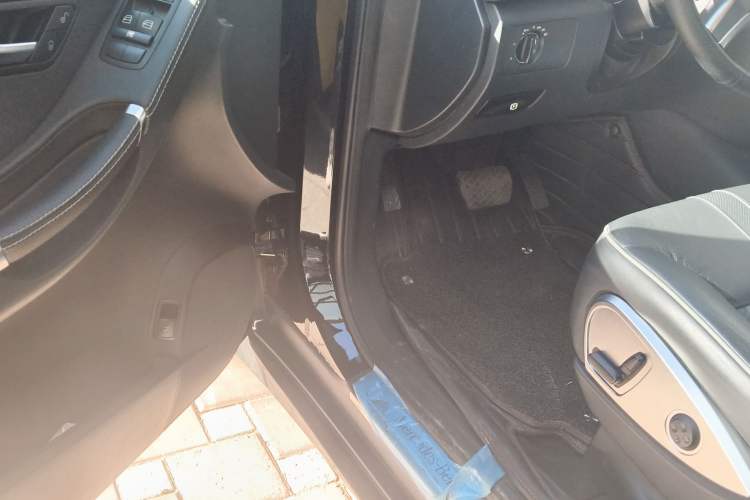 Used Mercedes-Benz R-Class 2017 R 320 4MATIC Business Edition Prestige Model Driver Seat